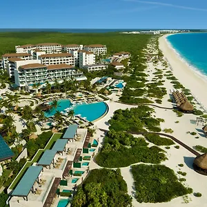 Resort Dreams Playa Mujeres Golf &